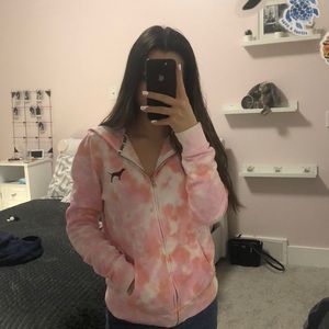 2 FOR 25 LOVE PINK zip ups🌸